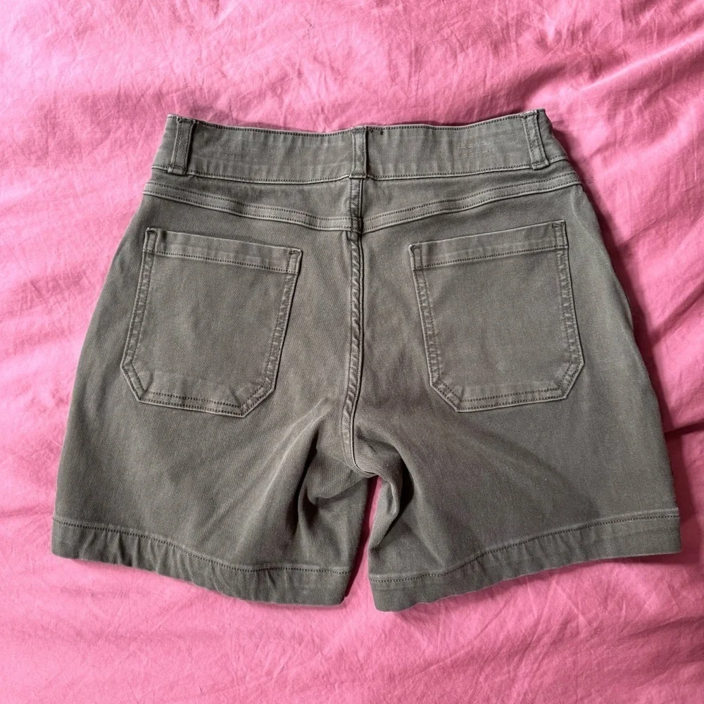 Spanx Stretch Twill Shorts 4in Size XS Cedar olive Green